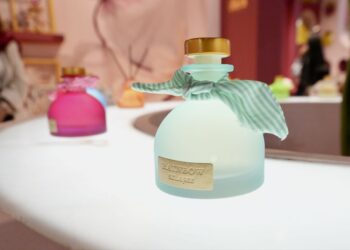 فقط با یک نگاه، عطر فیک را تشخیص بده!