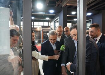 آغاز به کار هجدهمین نمایشگاه بین‌المللی در و پنجره در تهران